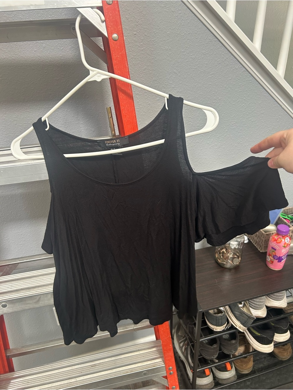 Forever 21 Black Cold-Shoulder Flowy Women's Top
